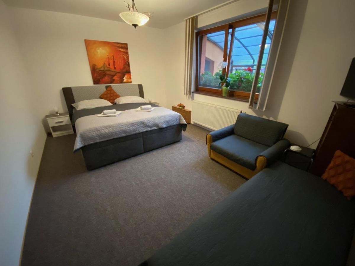 Brezno 2 Izbovy Apartman Sabi Exterior photo
