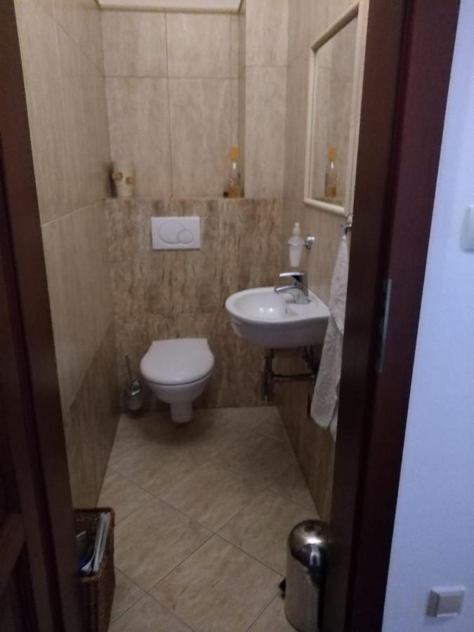 Brezno 2 Izbovy Apartman Sabi Exterior photo